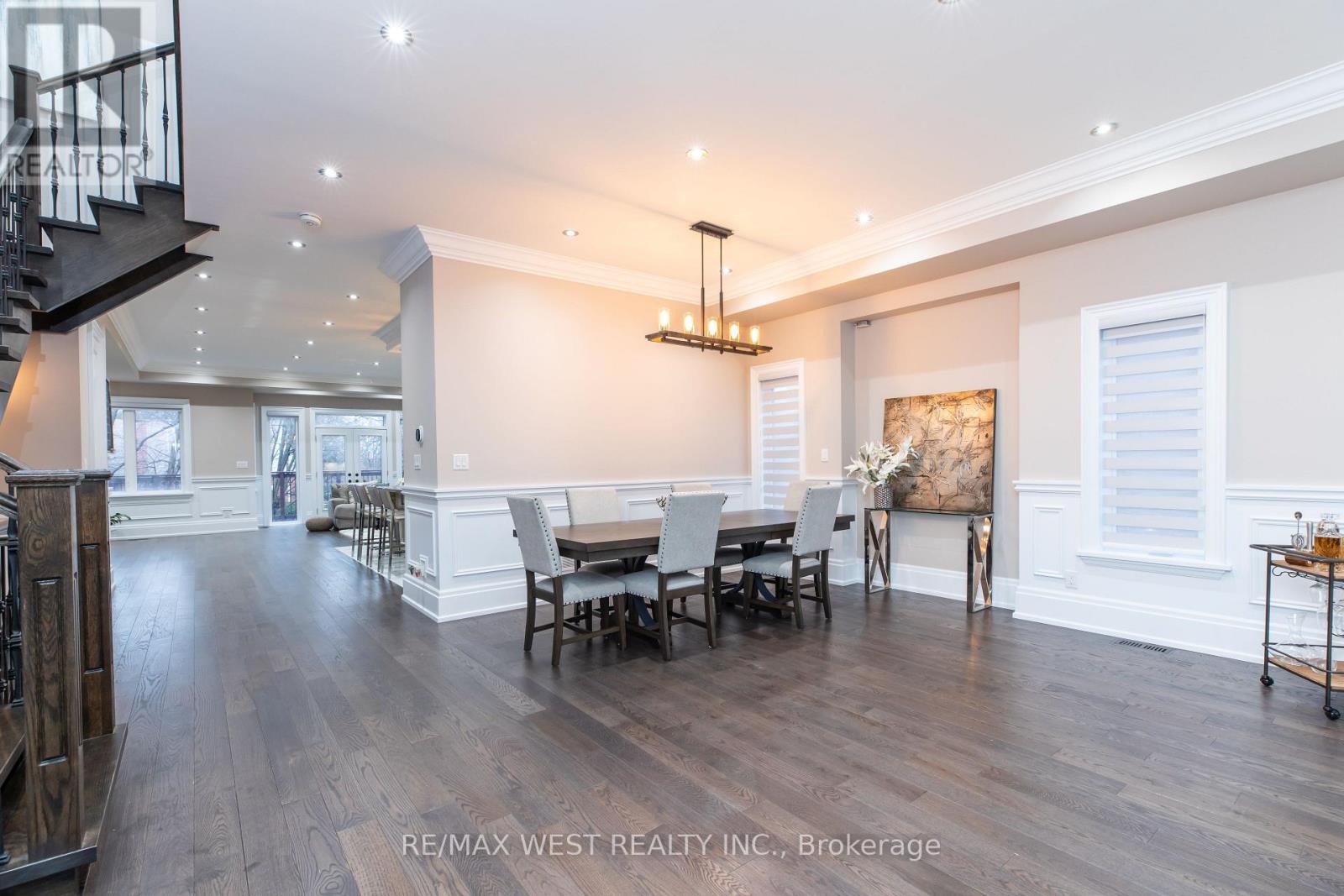 91b Park Street W, Mississauga, Ontario  L5H 1L2 - Photo 4 - W12257090