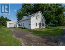 53 CLEMENT STREET, Addington Highlands, Ontario