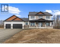 71 HOGAN DRIVE, McNab/Braeside, Ontario