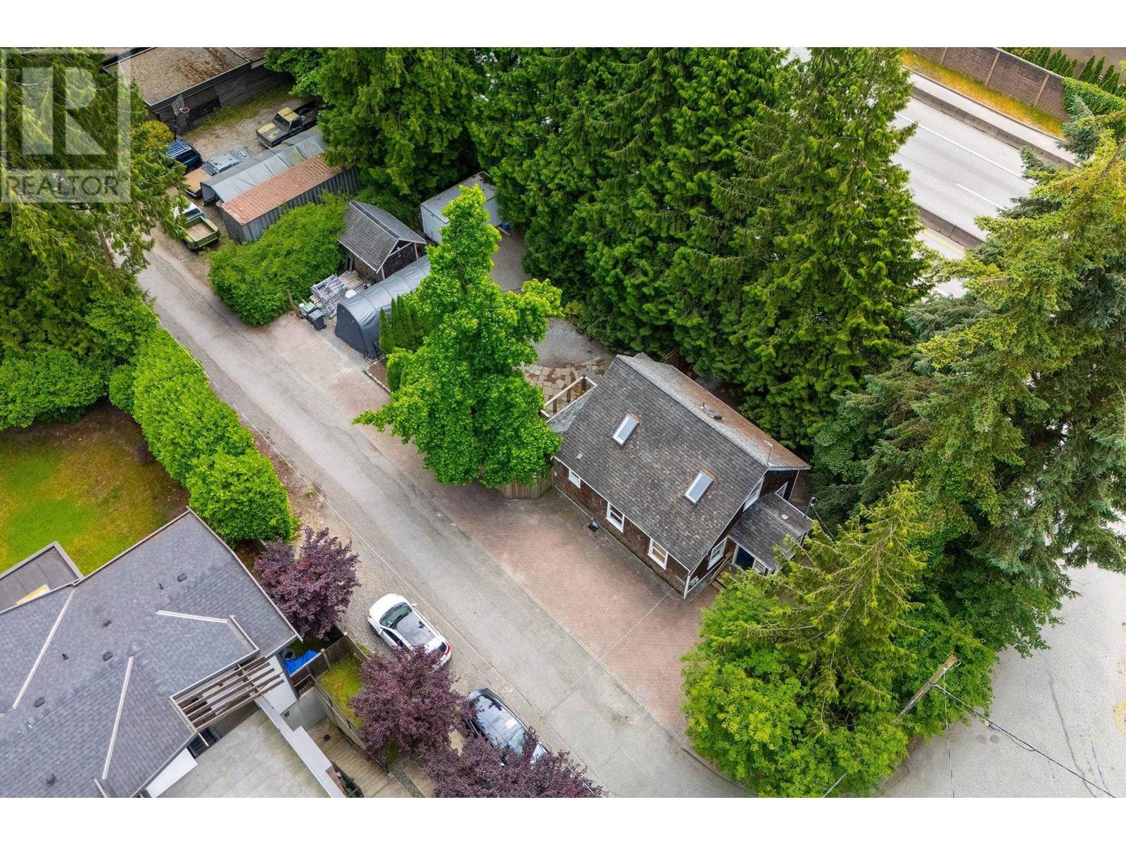 1075 Gladwin Drive, North Vancouver, British Columbia  V7R 1A1 - Photo 31 - R3017614