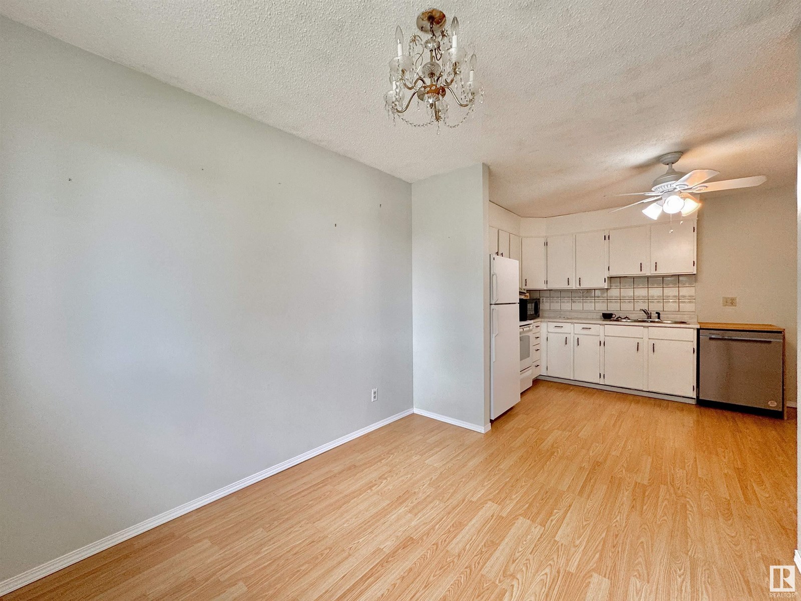 Property at 16606 115 ST NW image 1