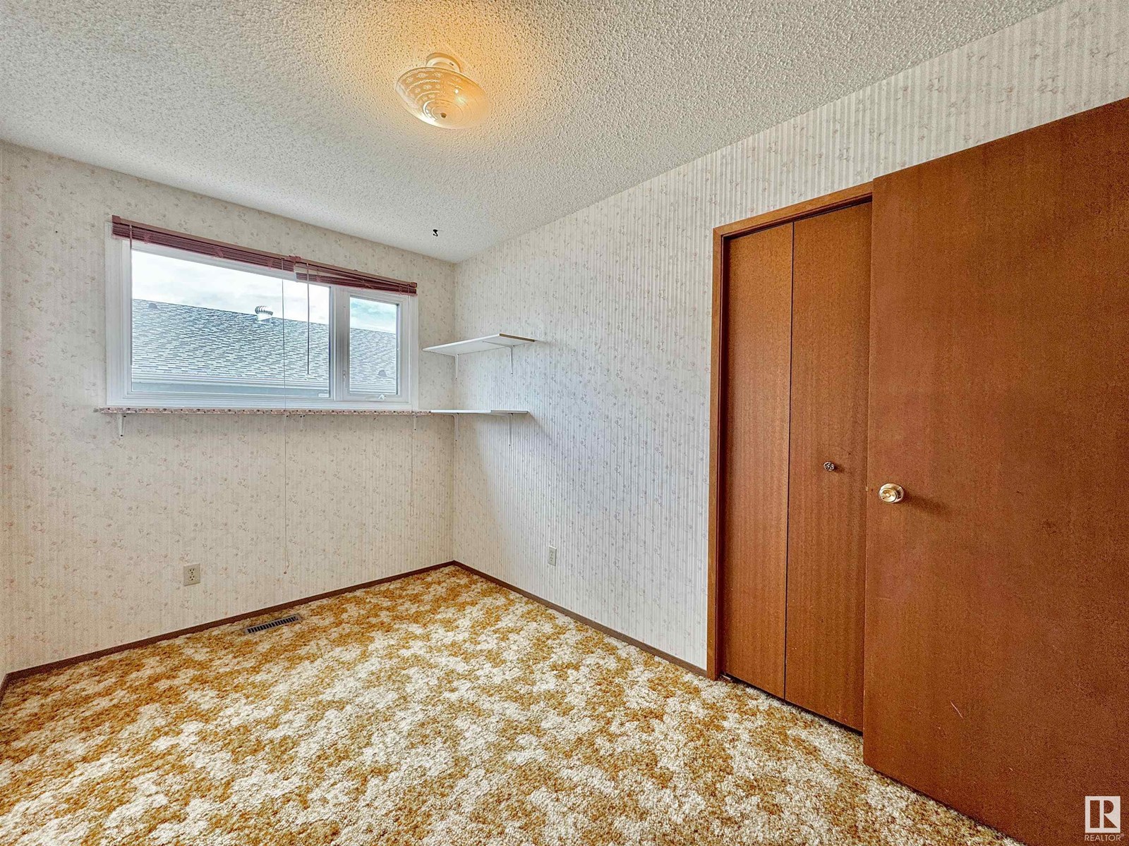 Property at 16606 115 ST NW image 4