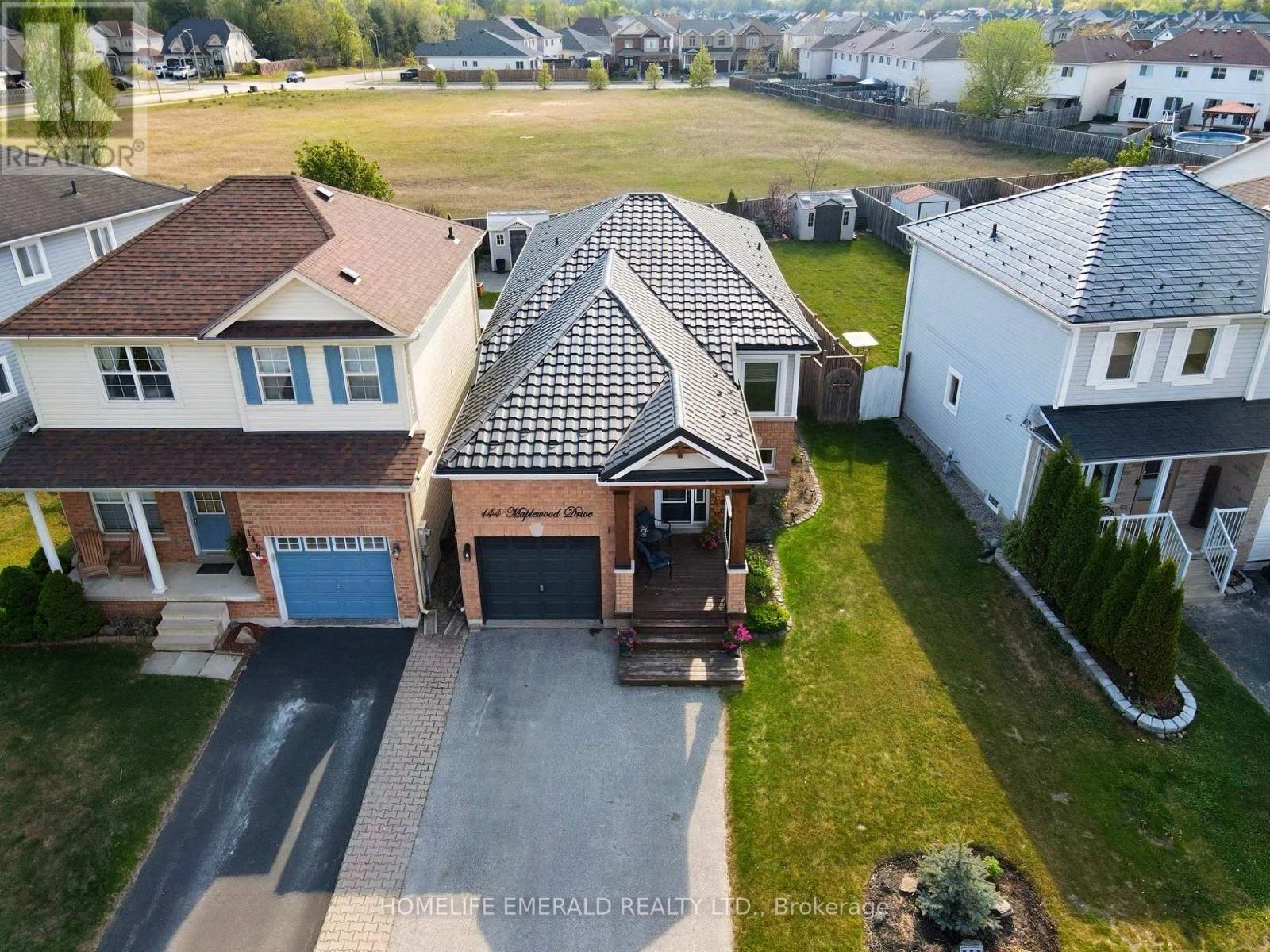 Property at 144 MAPLEWOOD DRIVE image 2