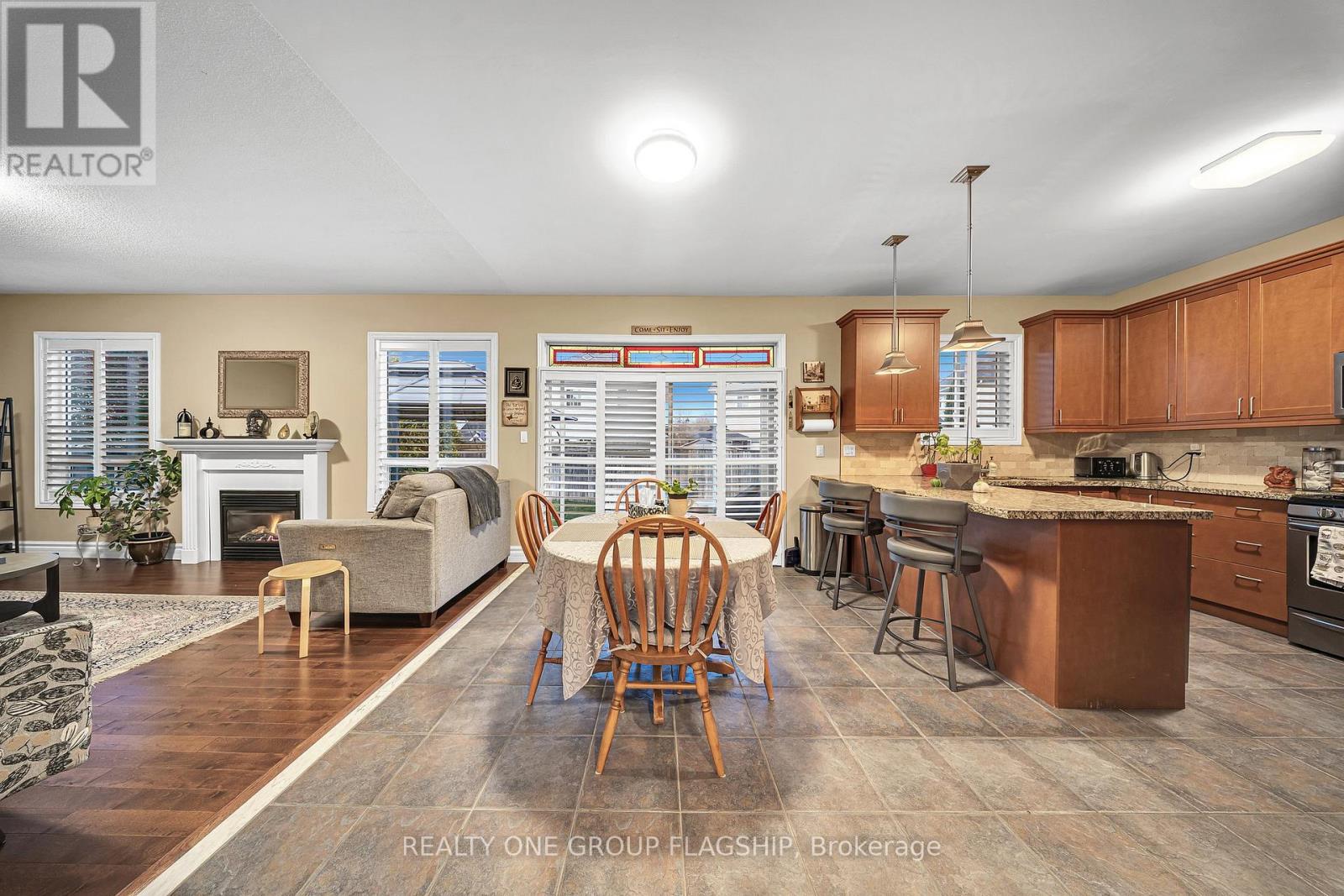 35 Hurst Street, Halton Hills, Ontario  L7J 2Z8 - Photo 11 - W12264866