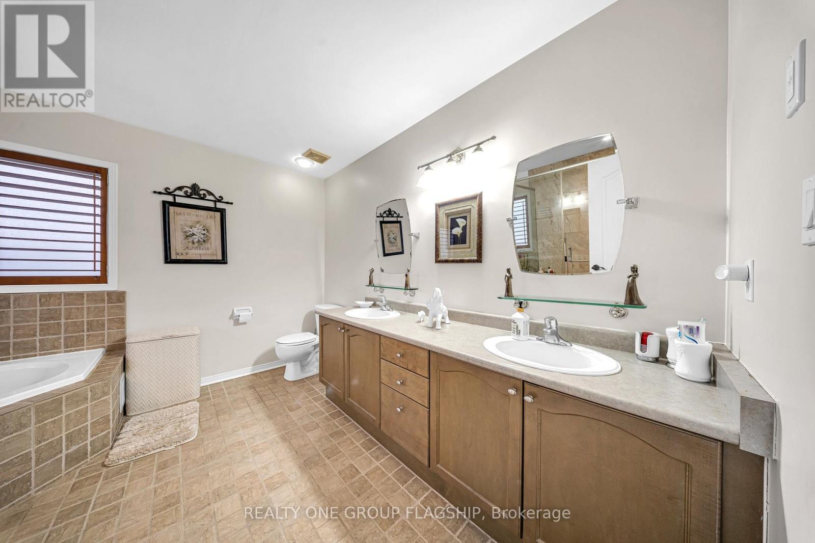 35 Hurst Street, Halton Hills, Ontario  L7J 2Z8 - Photo 24 - W12264866