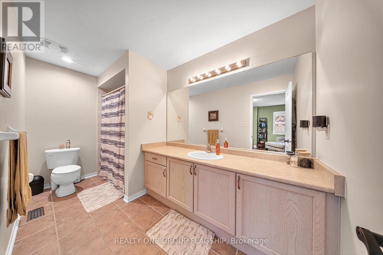 35 Hurst Street, Halton Hills, Ontario  L7J 2Z8 - Photo 32 - W12264866