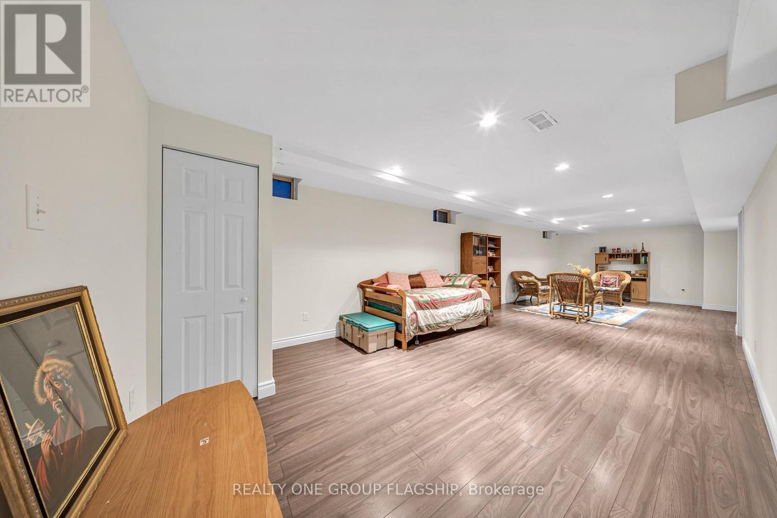 35 Hurst Street, Halton Hills, Ontario  L7J 2Z8 - Photo 38 - W12264866