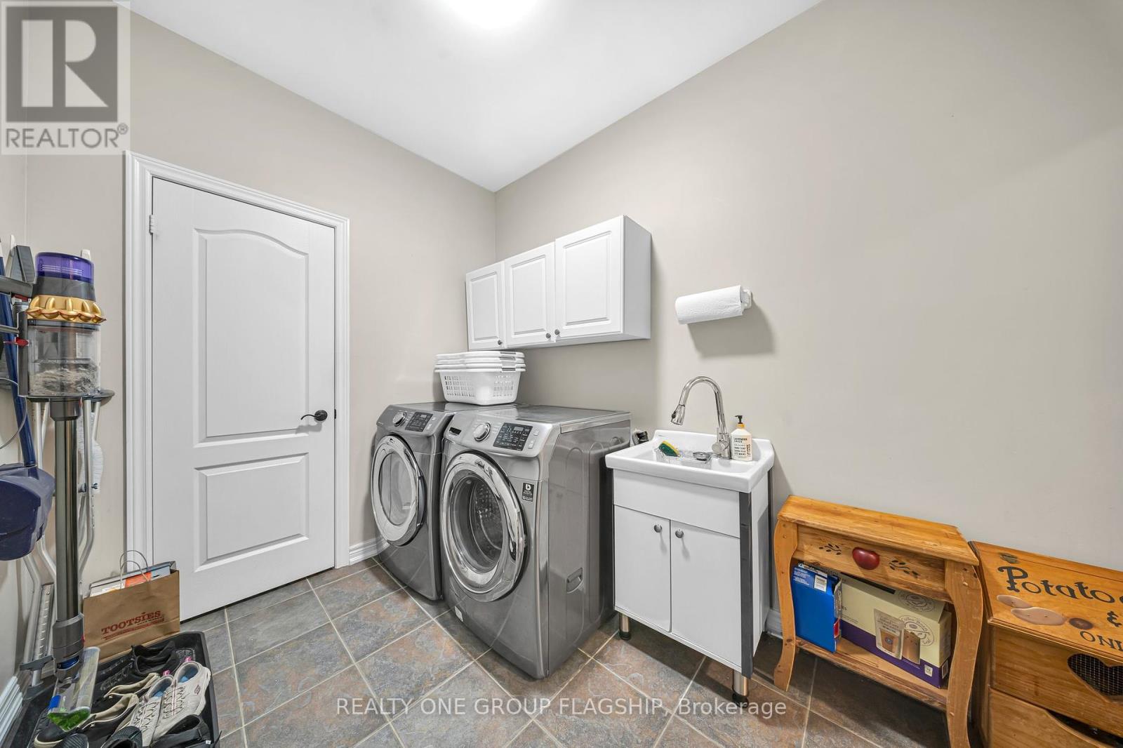 35 Hurst Street, Halton Hills, Ontario  L7J 2Z8 - Photo 40 - W12264866