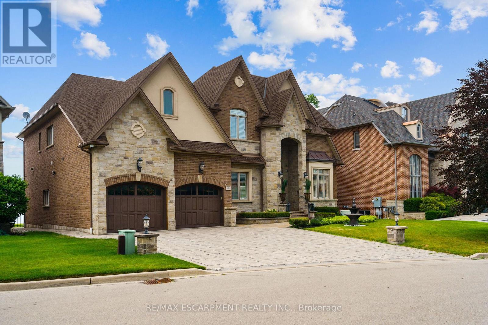 56 Aquamarine Drive, Hamilton, Ontario  L8E 0E8 - Photo 8 - X12264907