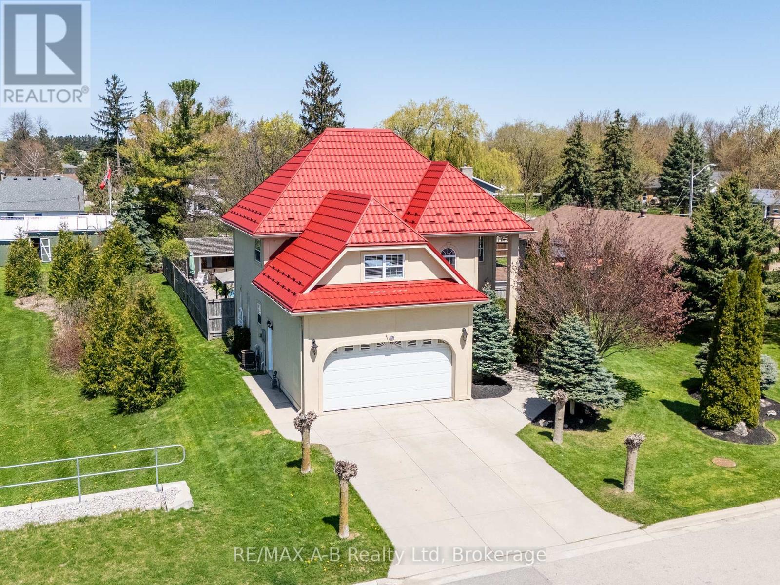 101 Rudy Avenue, East Zorra-Tavistock, Ontario  N0B 2R0 - Photo 2 - X12139631