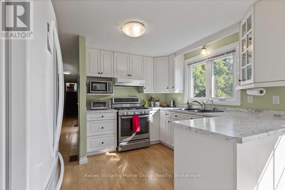 120 Can Robert Street, Centre Wellington, Ontario  N1M 3C1 - Photo 12 - X12264924