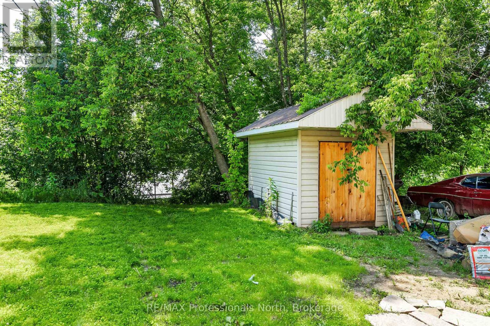 19 Henry Street, Huntsville, Ontario  P1H 1V5 - Photo 5 - X12264958