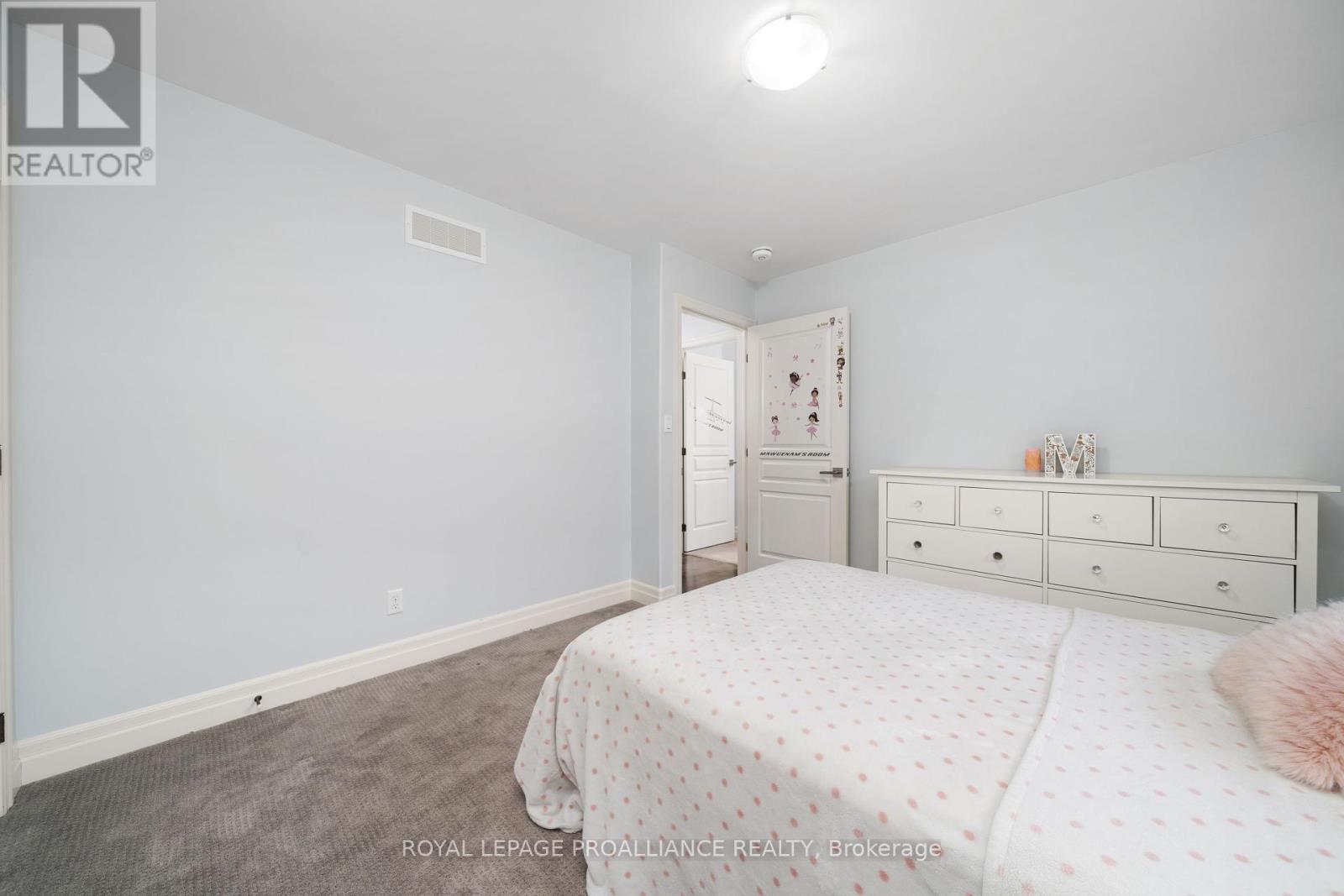 64 Crews Crescent, Quinte West, Ontario  K8V 0G3 - Photo 24 - X12264974