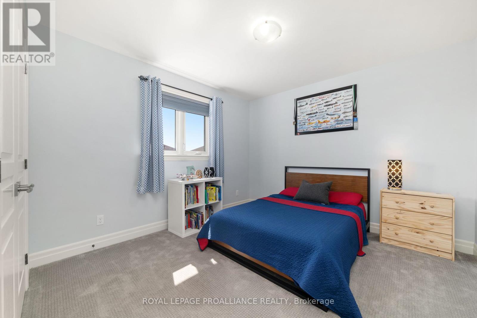 64 Crews Crescent, Quinte West, Ontario  K8V 0G3 - Photo 25 - X12264974
