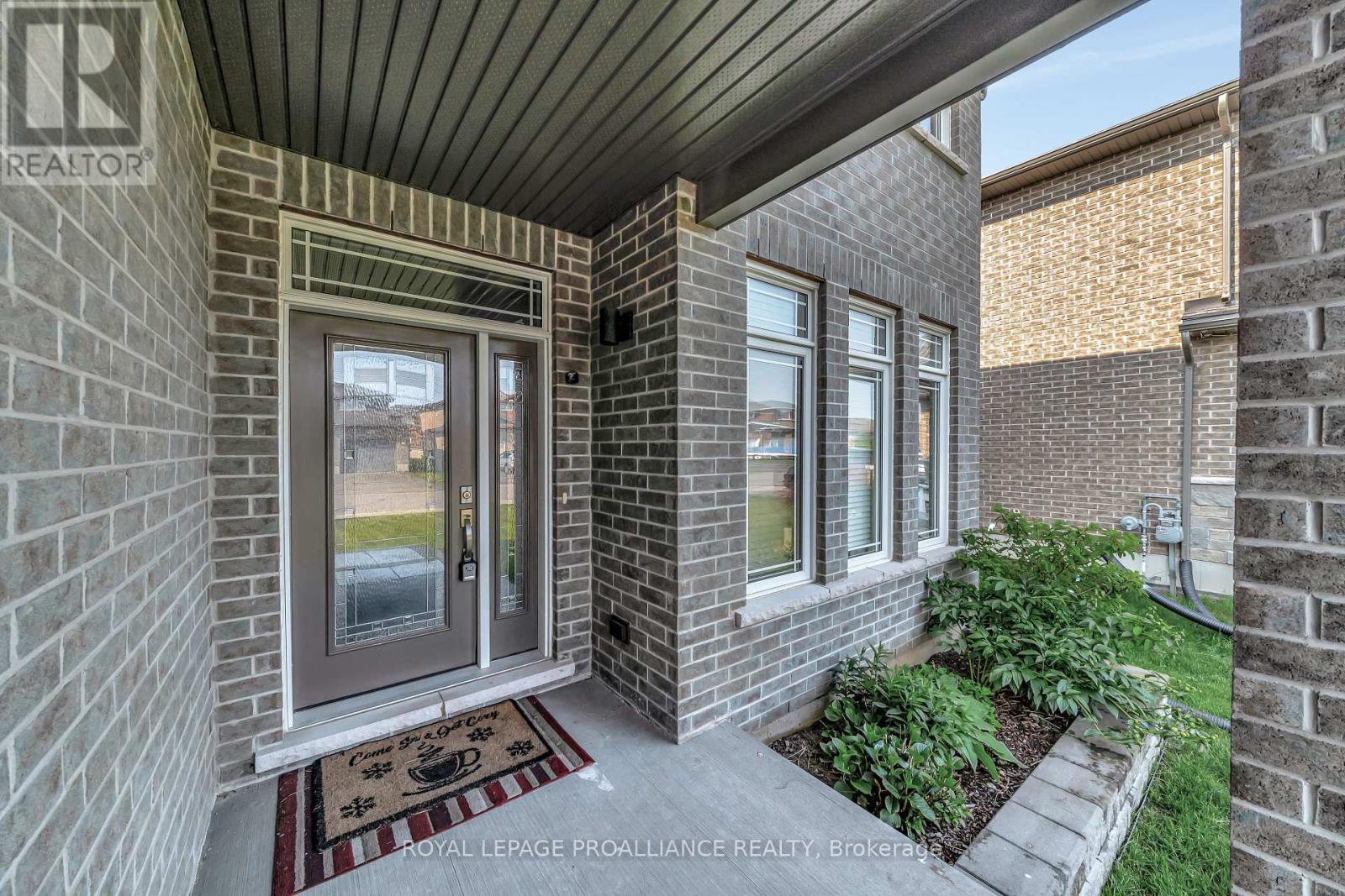 Property at 64 CREWS CRESCENT image 3
