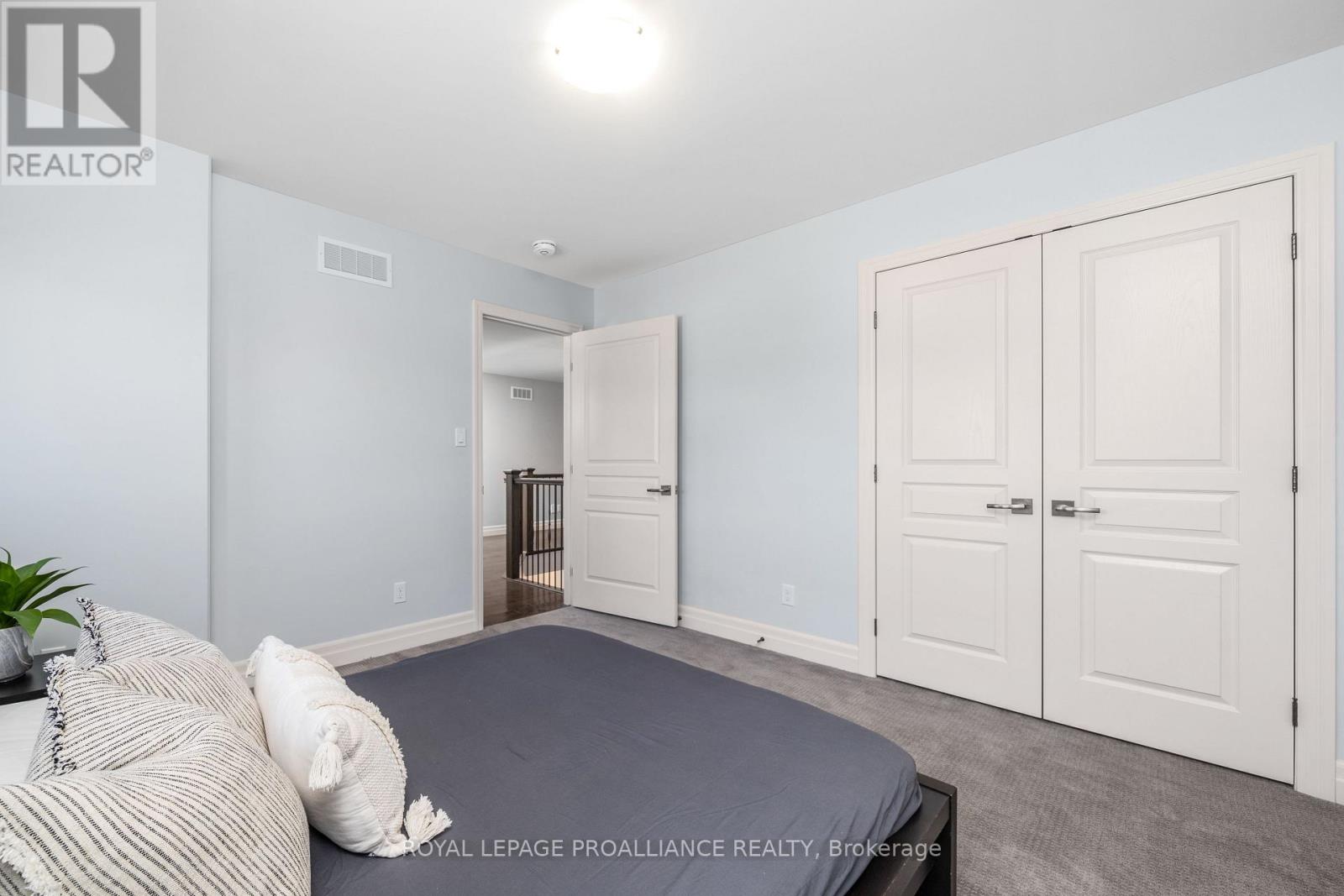 64 Crews Crescent, Quinte West, Ontario  K8V 0G3 - Photo 33 - X12264974