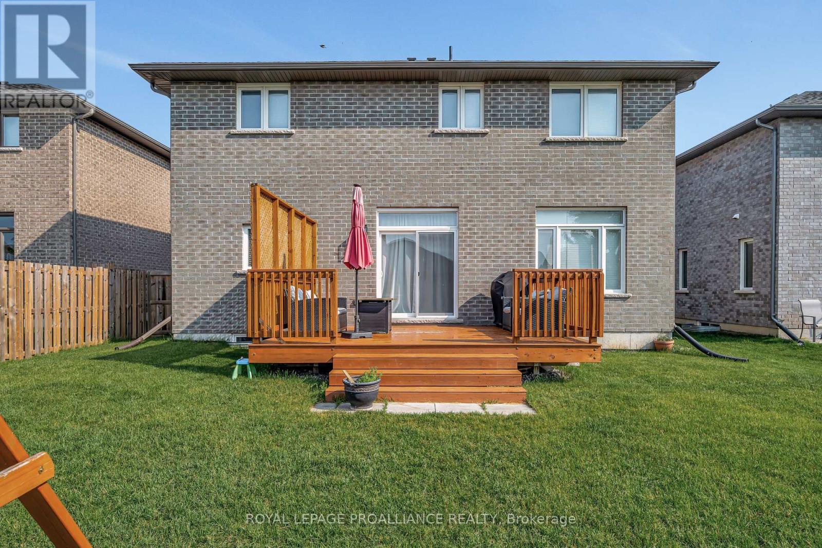64 Crews Crescent, Quinte West, Ontario  K8V 0G3 - Photo 44 - X12264974