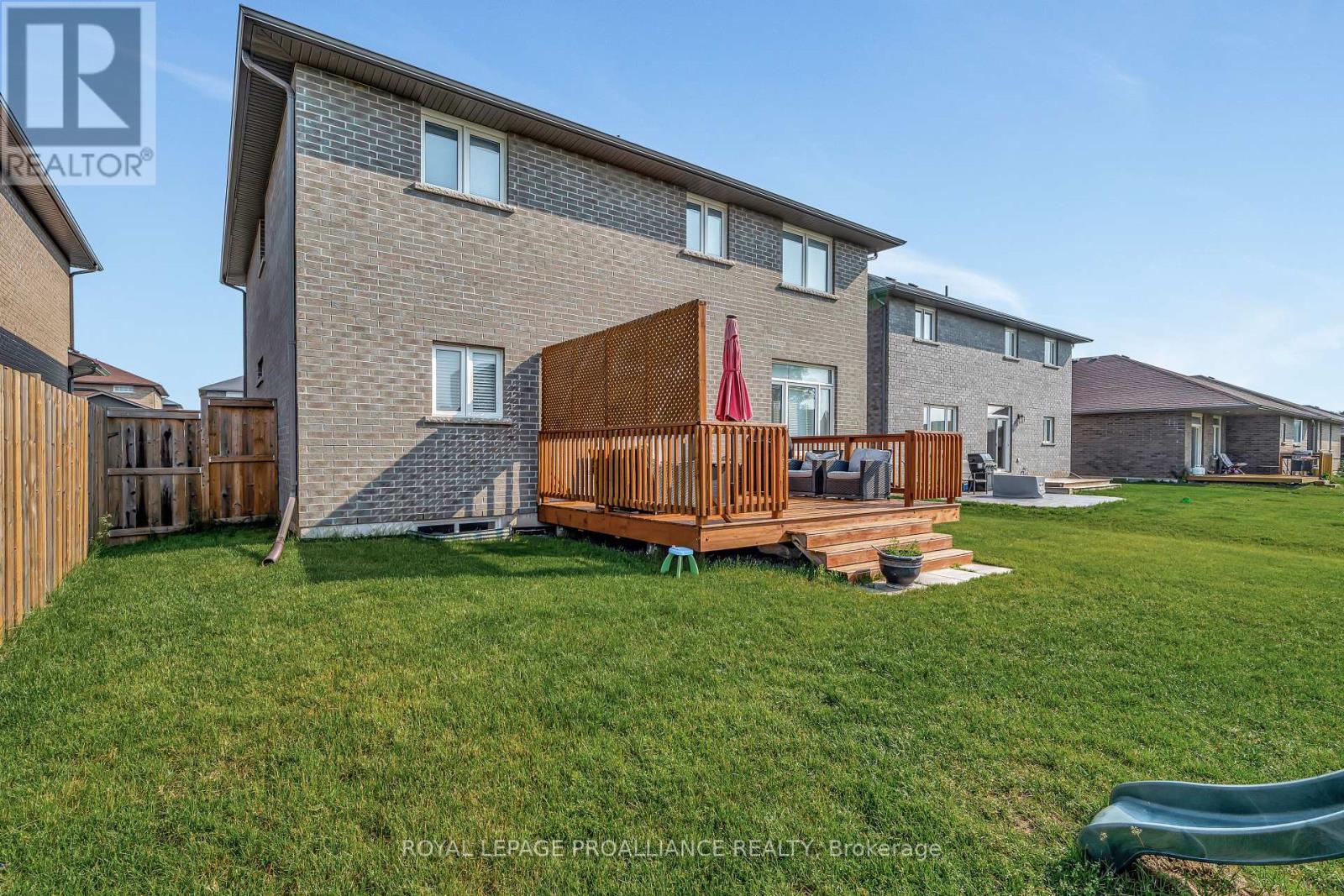 64 Crews Crescent, Quinte West, Ontario  K8V 0G3 - Photo 45 - X12264974