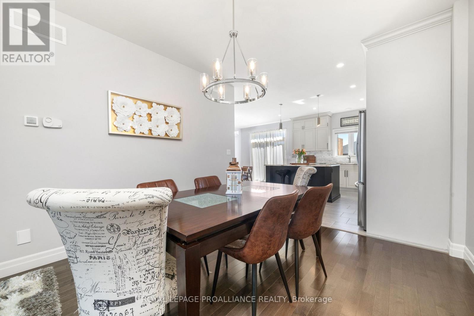64 Crews Crescent, Quinte West, Ontario  K8V 0G3 - Photo 9 - X12264974