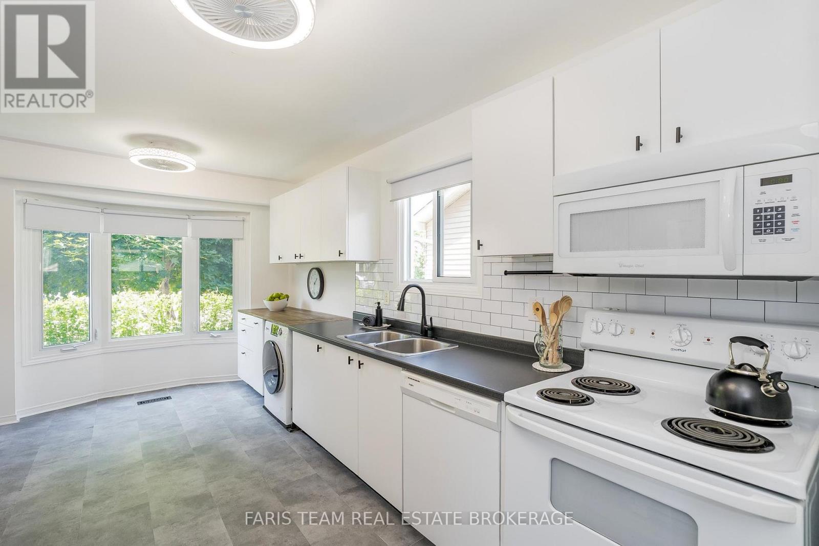 Property at 717 CANDARAS STREET image 5