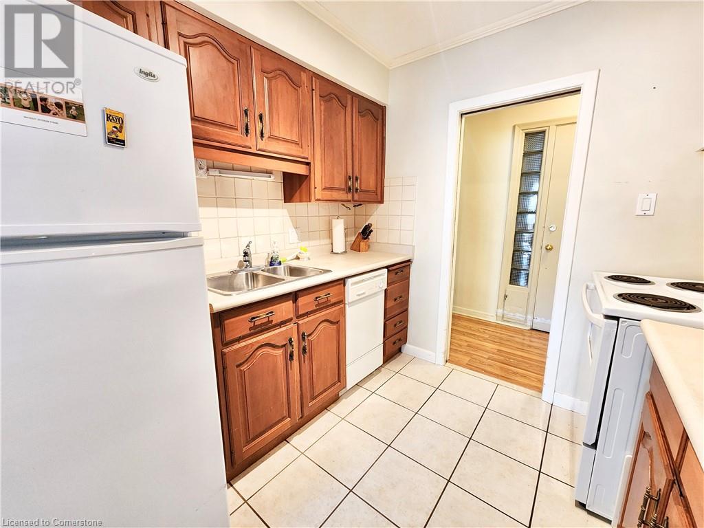Property at 38 CHARLTON Avenue W Unit# 204 image 5