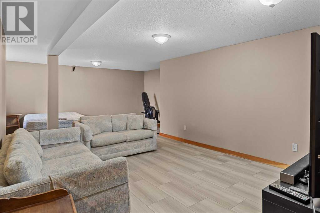 214 Eagle Point, Canmore, Alberta  T1W 3E6 - Photo 46 - A2235452