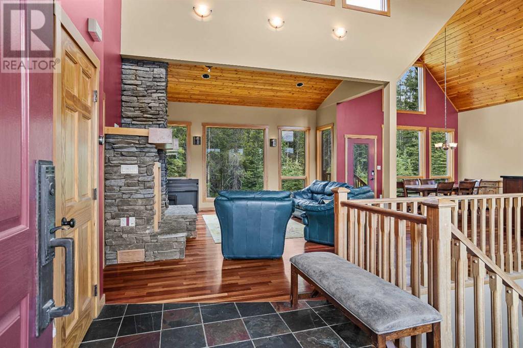 214 Eagle Point, Canmore, Alberta  T1W 3E6 - Photo 8 - A2235452