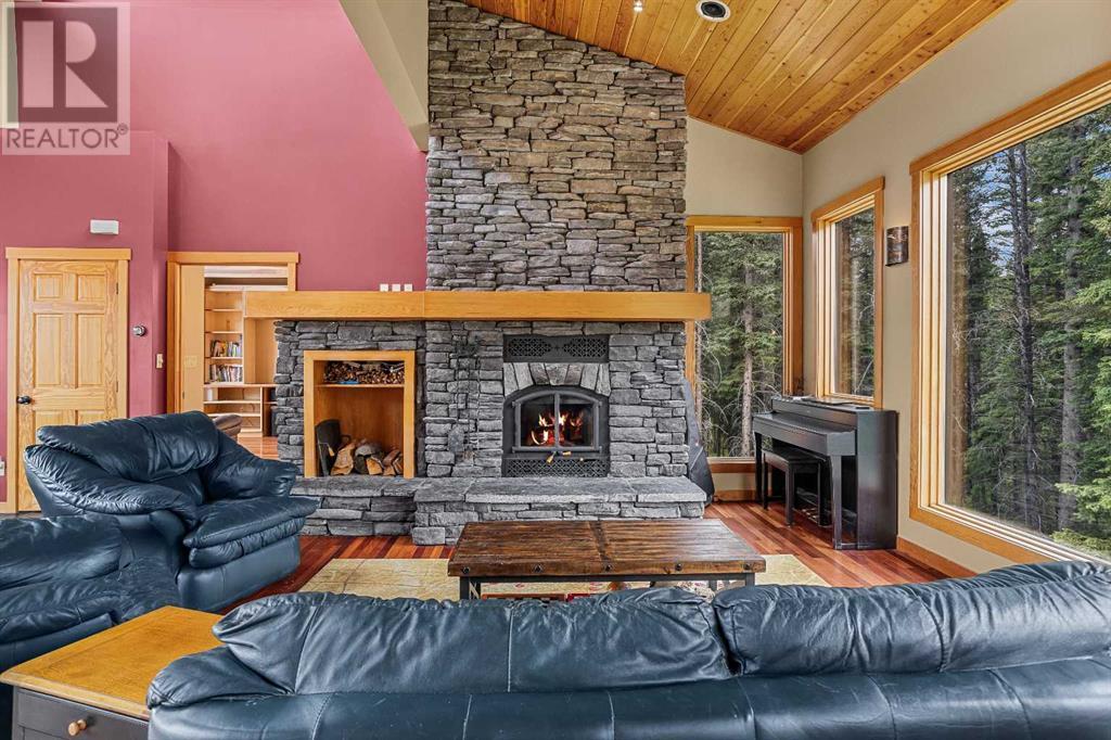 214 Eagle Point, Canmore, Alberta  T1W 3E6 - Photo 12 - A2235452