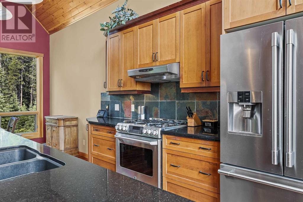 214 Eagle Point, Canmore, Alberta  T1W 3E6 - Photo 18 - A2235452