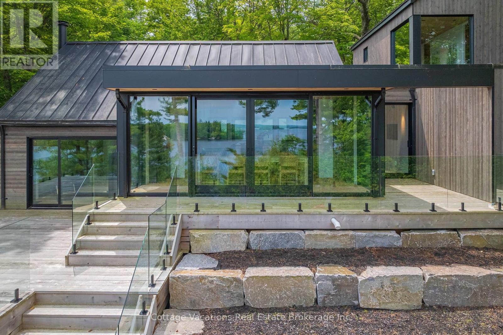 2 - 1053 Brackenrig Road, Muskoka Lakes, Ontario  P0B 1M0 - Photo 4 - X12265028