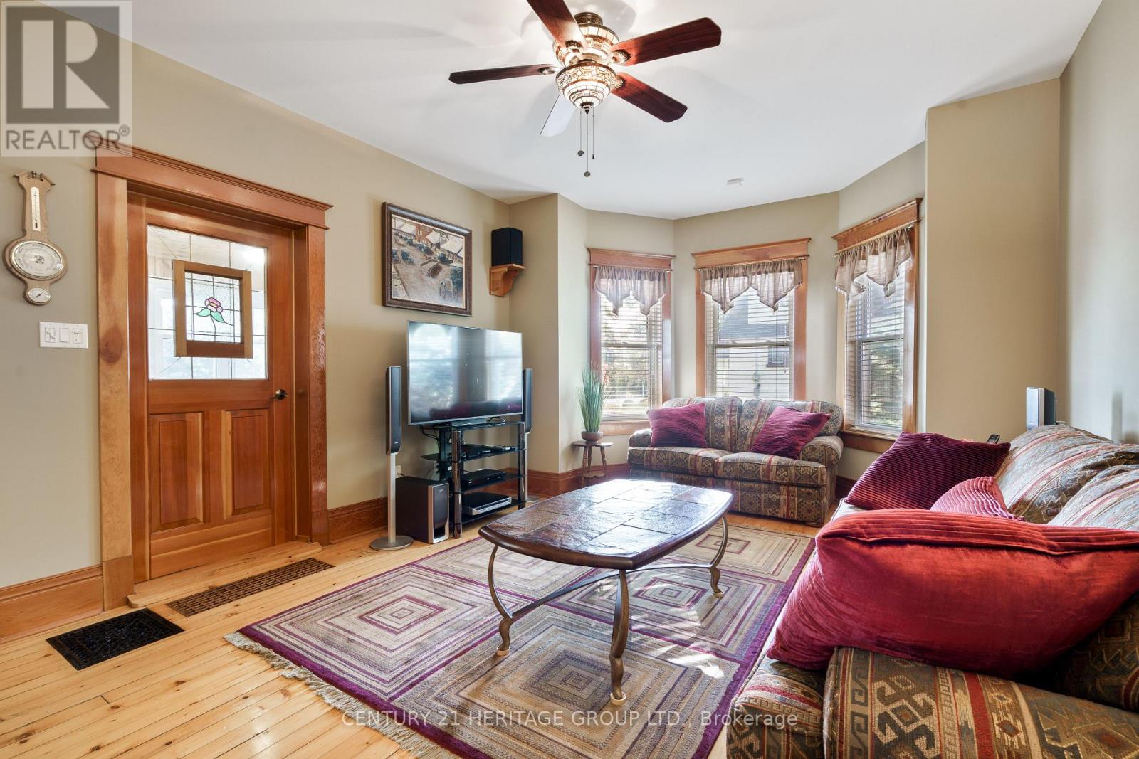 20314 Leslie Street, East Gwillimbury, Ontario  L0G 1R0 - Photo 12 - N12115432