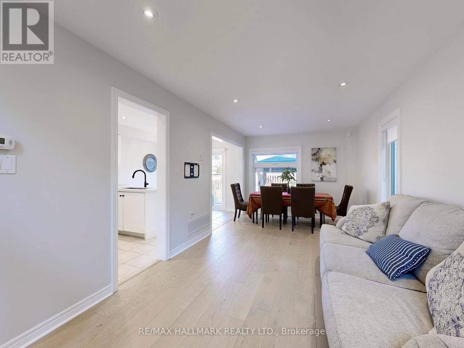 Property at 22 LAURA SABRINA DRIVE N image 5