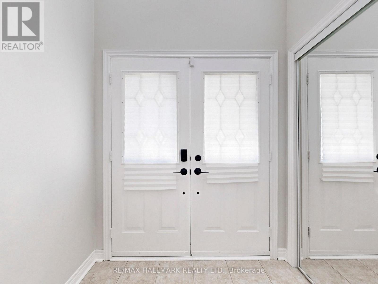 Property at 22 LAURA SABRINA DRIVE N image 3