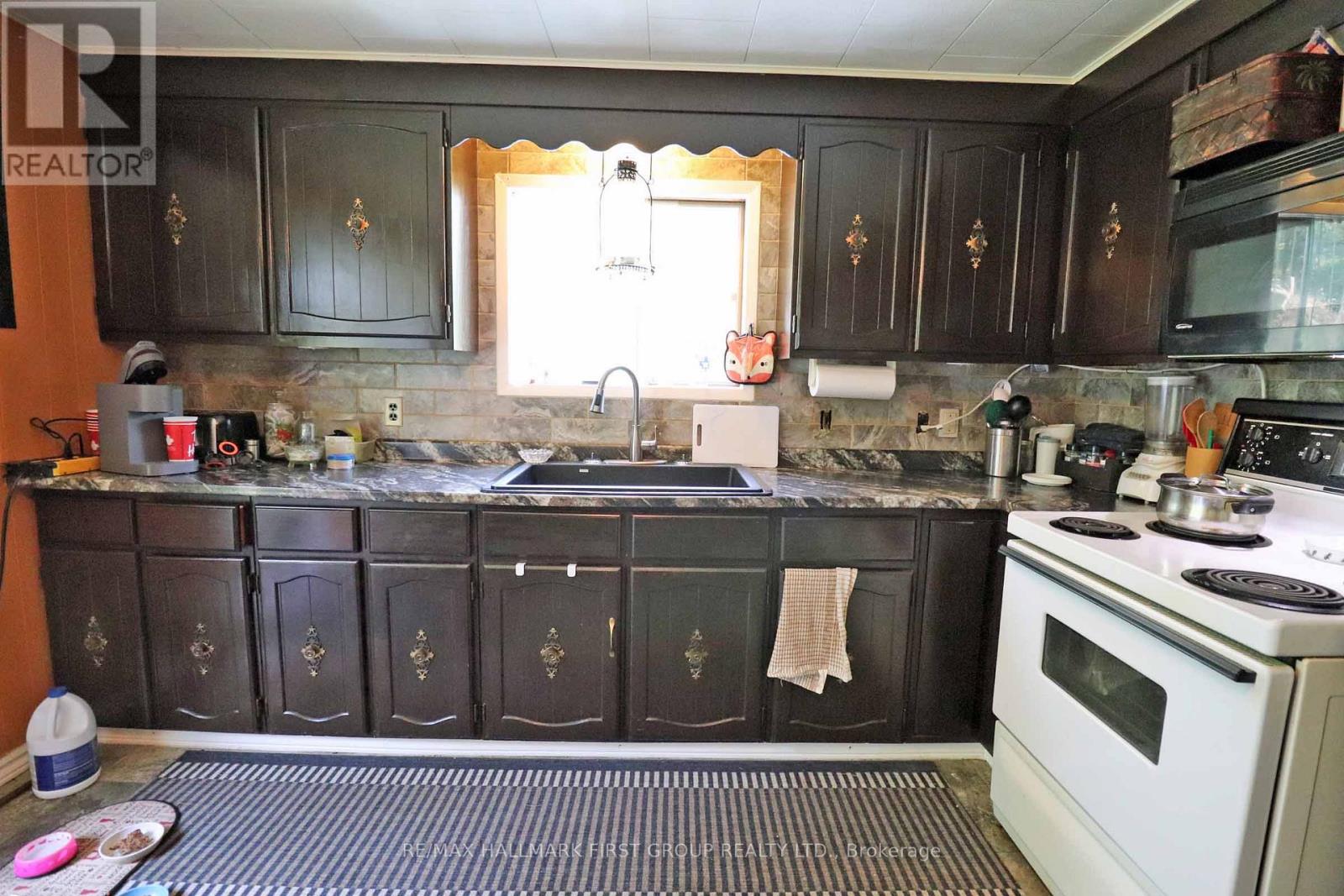 18120 Highway 41, Addington Highlands, Ontario  K0H 1K0 - Photo 33 - X12263740