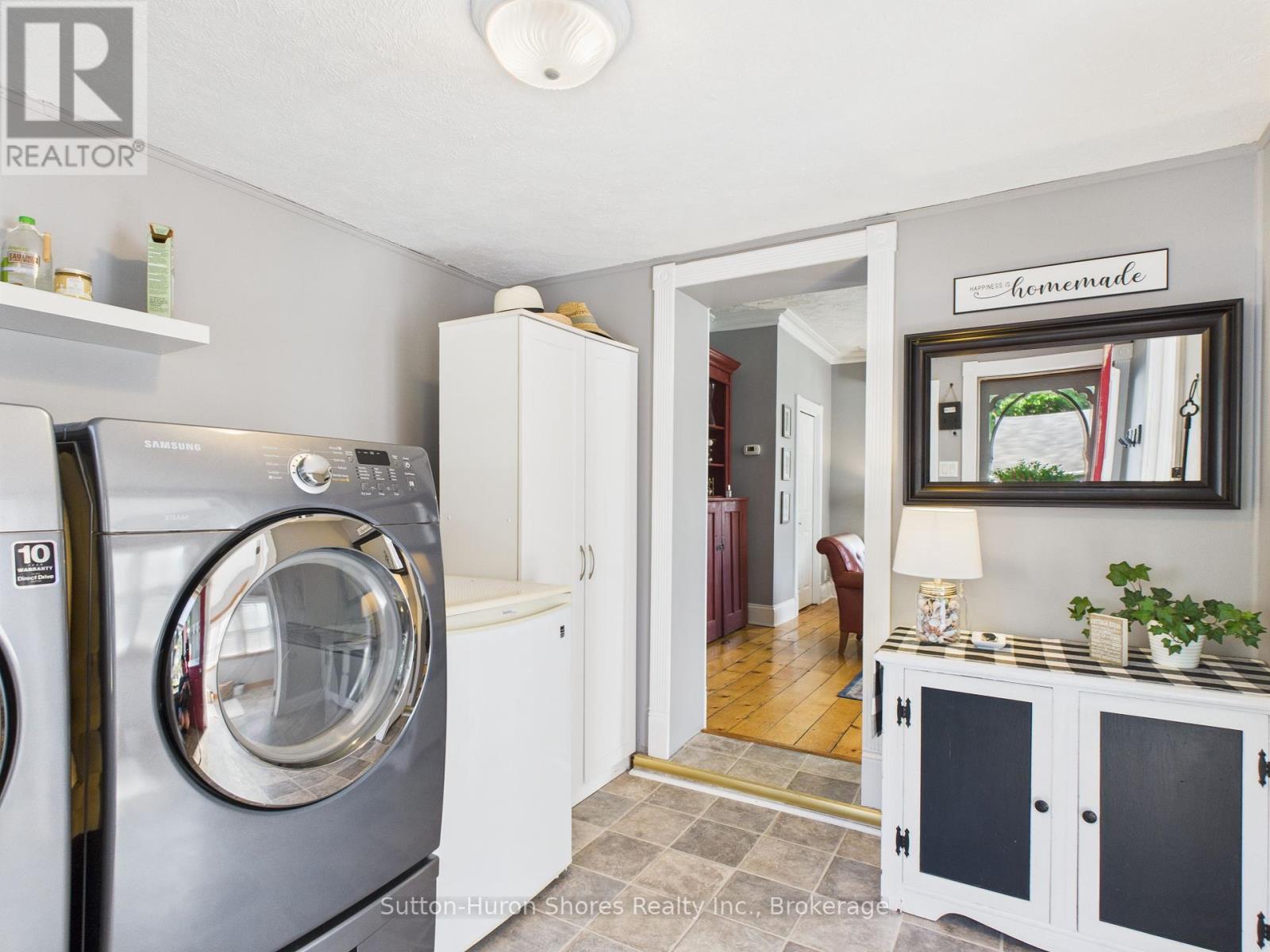 668 Gustavus Street, Saugeen Shores, Ontario  N0H 2C0 - Photo 7 - X12249897