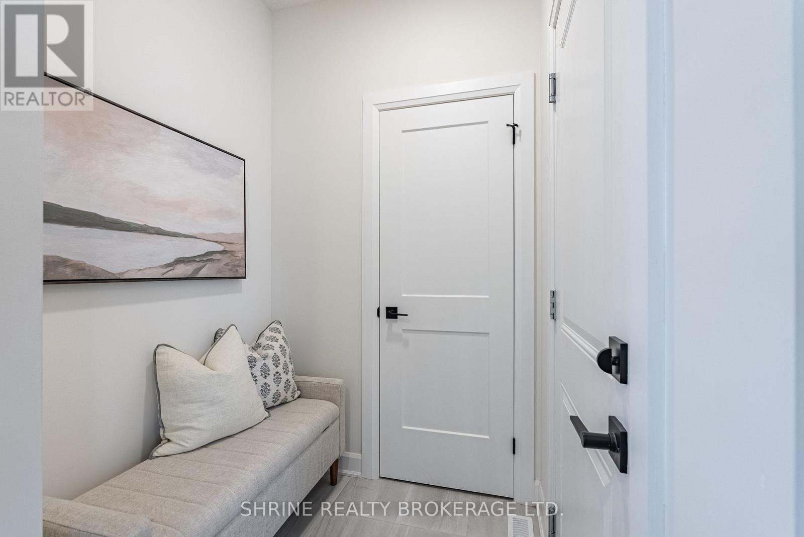 4071 Big Leaf Trail, London South, Ontario  N6P 1H5 - Photo 8 - X12264262