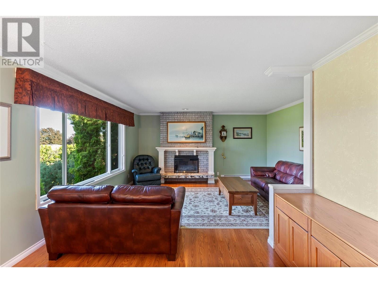 Property at 2300 Charleswood Drive image 3