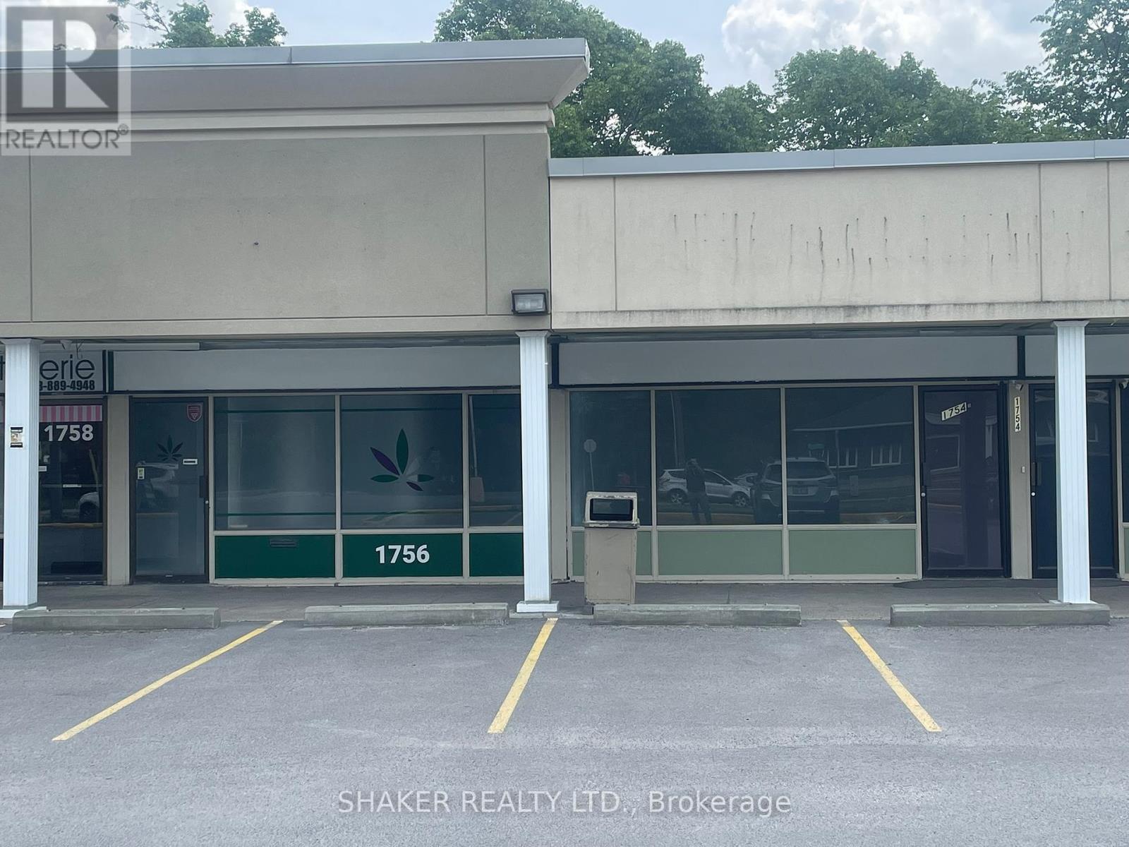 1756 Montreal Road, Ottawa, Ontario  K1J 6N3 - Photo 3 - X12265192