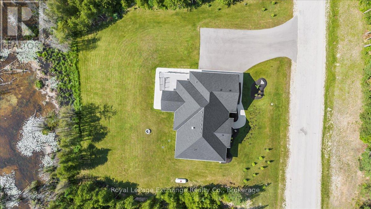 150 Louise Creek Crescent, West Grey, Ontario  N0G 1S0 - Photo 5 - X12262766