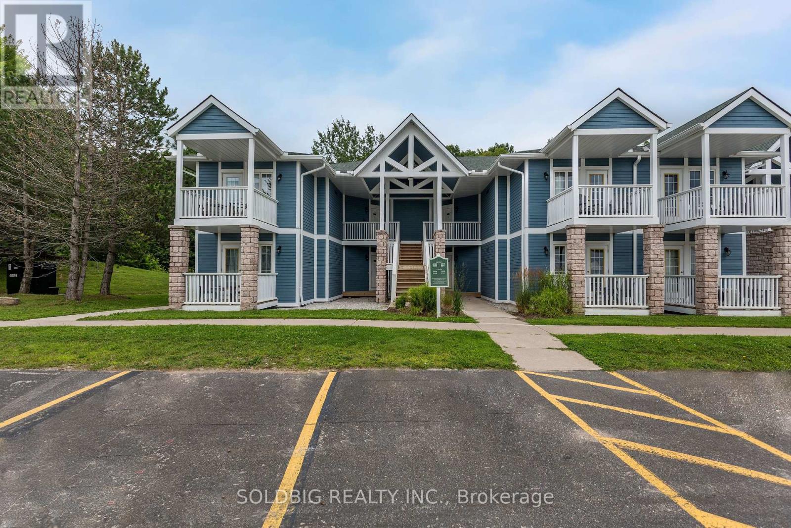 90 Highland Avenue, Oro-Medonte (Horseshoe Valley), Ontario  L0L 2L0 - Photo 1 - S12264735
