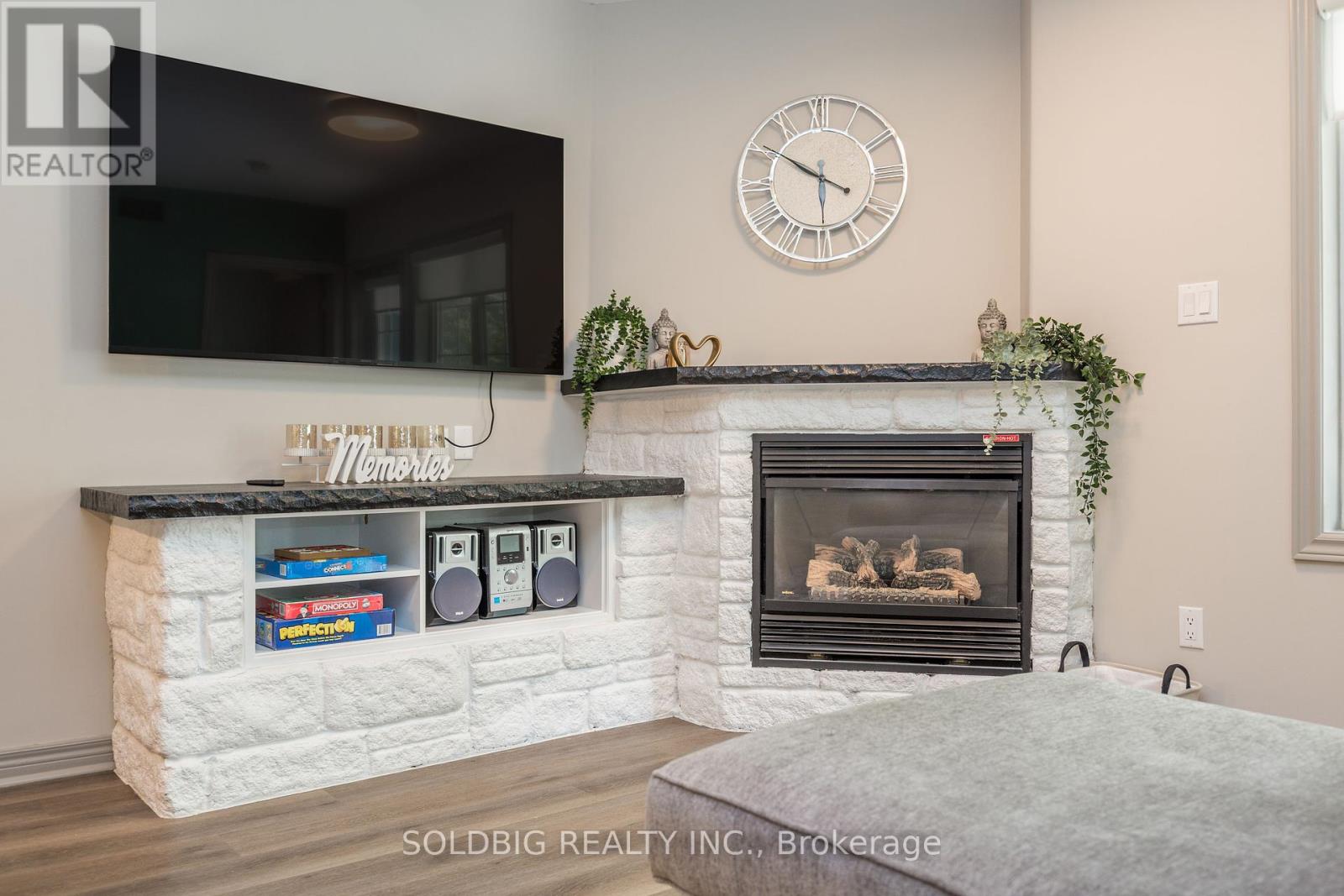 90 Highland Avenue, Oro-Medonte (Horseshoe Valley), Ontario  L0L 2L0 - Photo 10 - S12264735