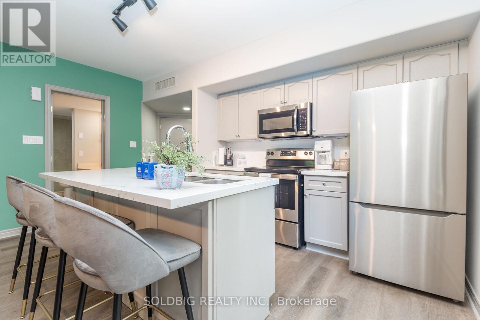 90 Highland Avenue, Oro-Medonte (Horseshoe Valley), Ontario  L0L 2L0 - Photo 20 - S12264735