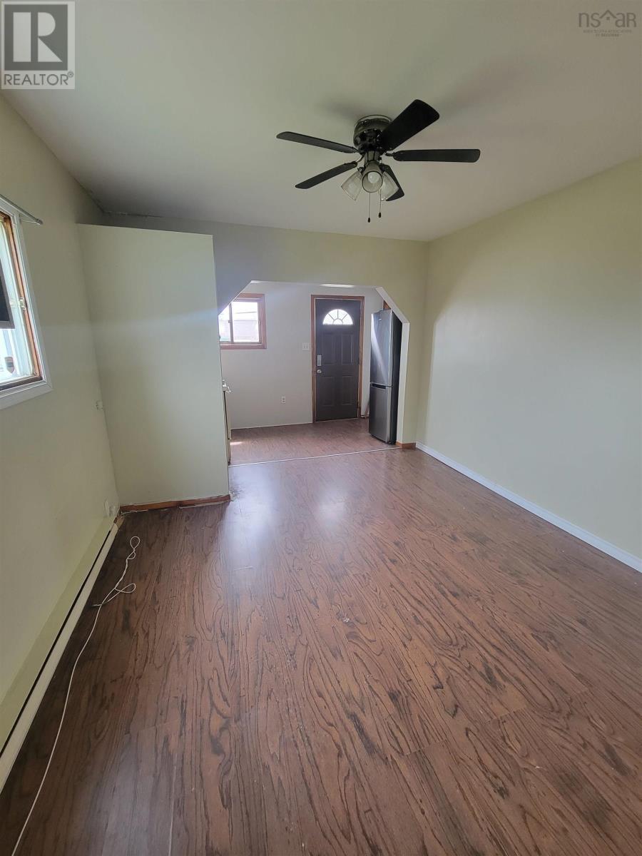 56 King Street, Sydney Mines, Nova Scotia  B1V 1L8 - Photo 10 - 202500862