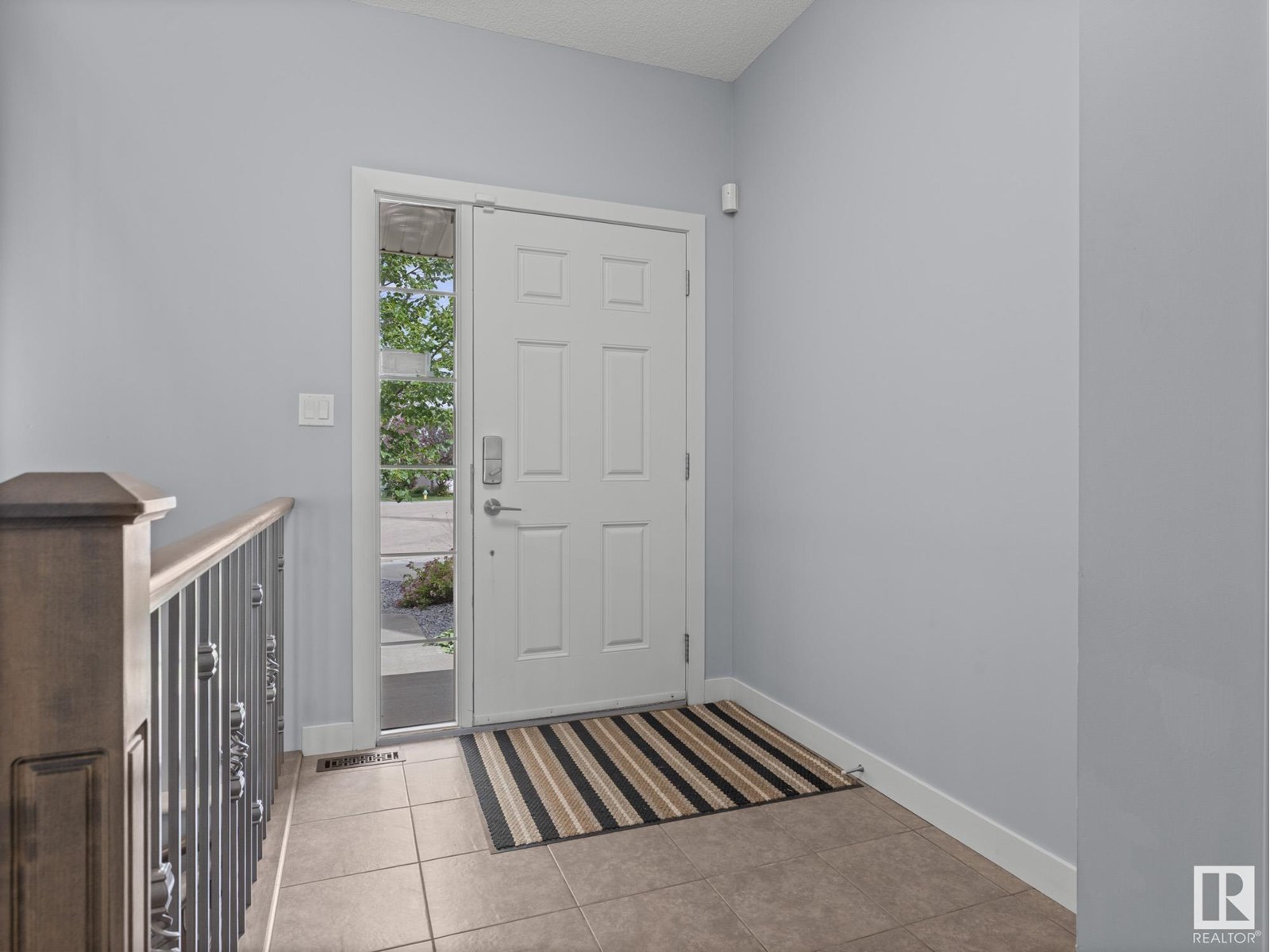 Property at 5936 208 ST NW image 5