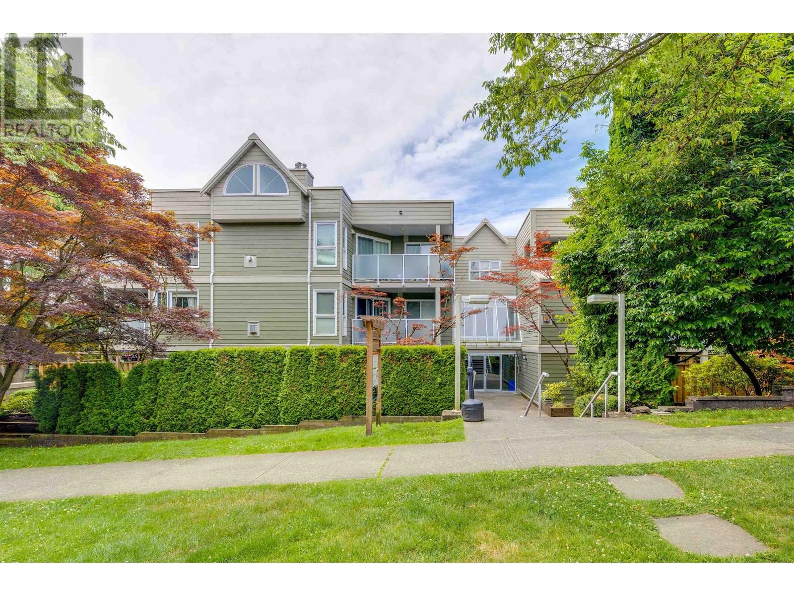 304 518 THIRTEENTH STREET, new westminster, British Columbia V3M4L9