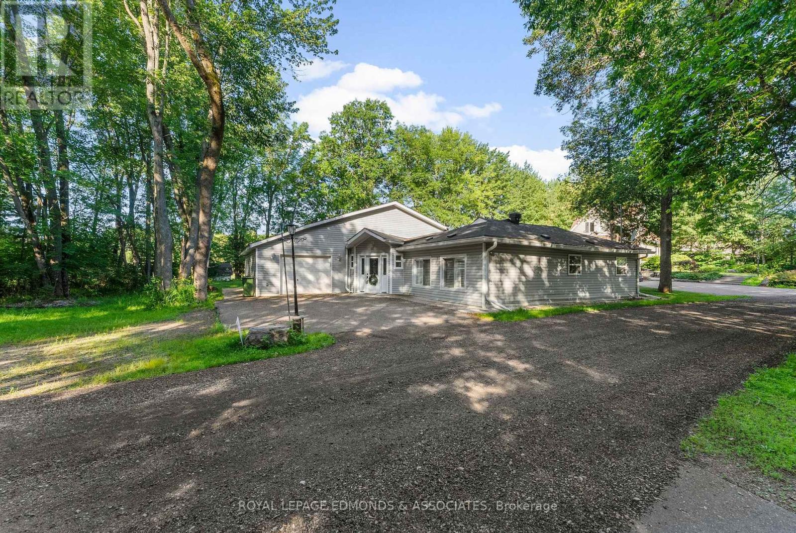 731 FRANCIE LANE, Laurentian Valley, Ontario