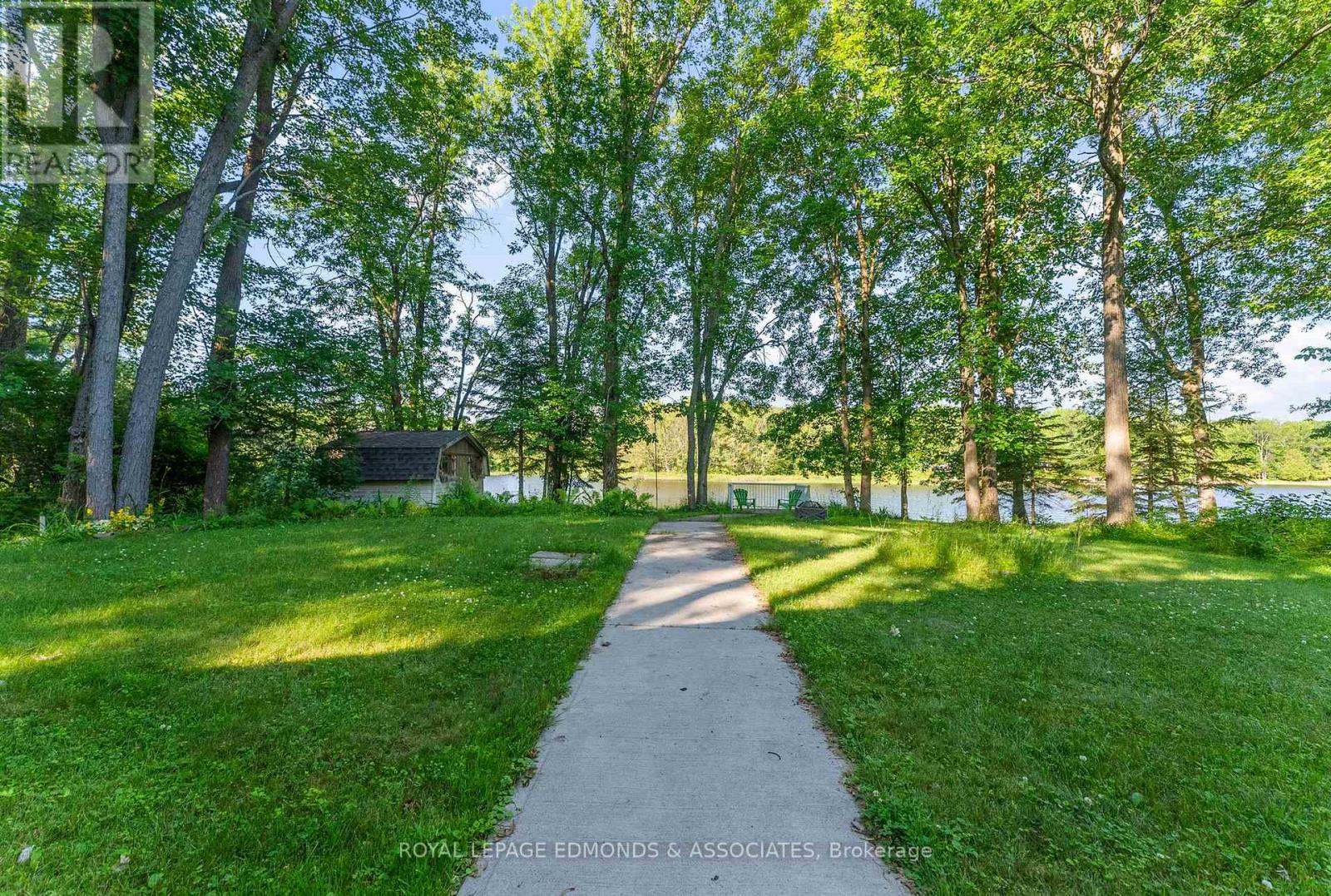 731 Francie Lane, Laurentian Valley, Ontario  K8A 6W2 - Photo 21 - X12265269