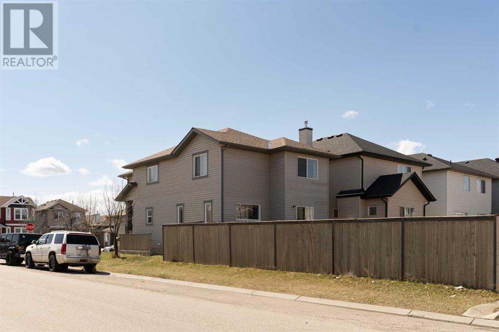 Property at 229 Saddlecrest Boulevard NE image 3