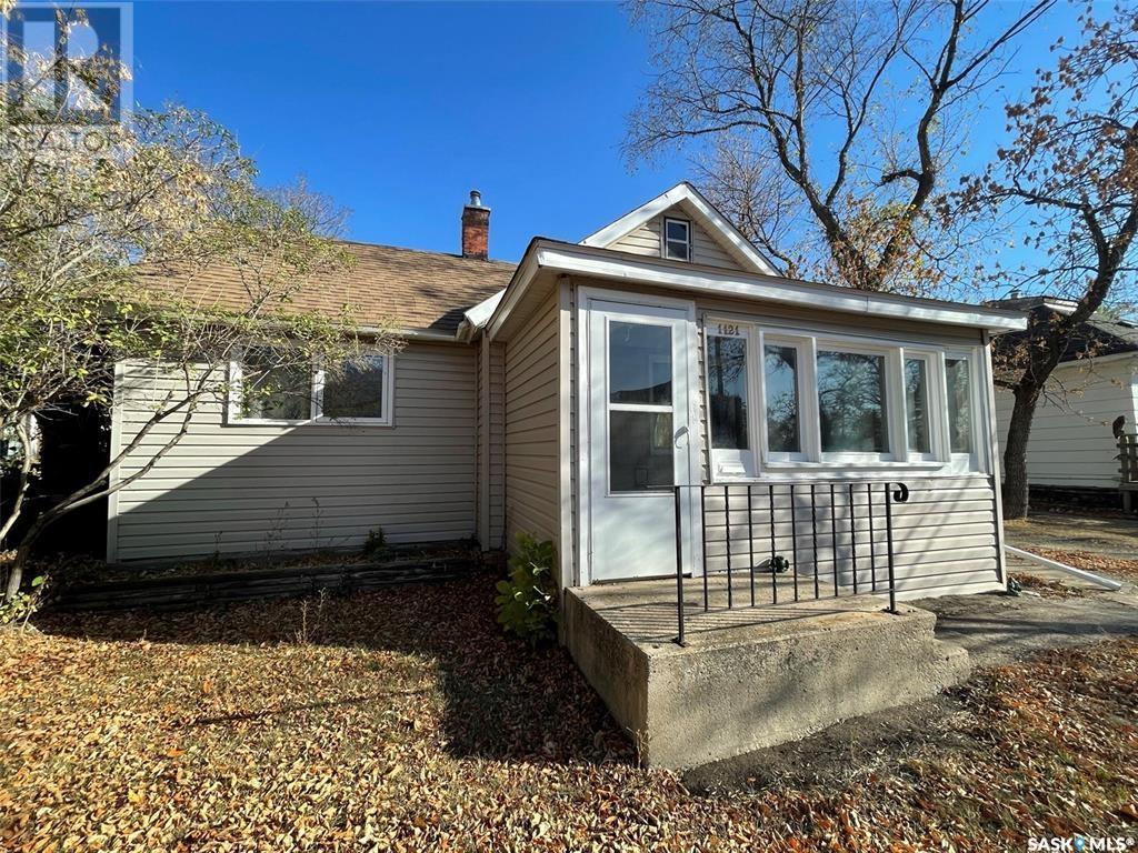 1121 Valley STREET, estevan, Saskatchewan