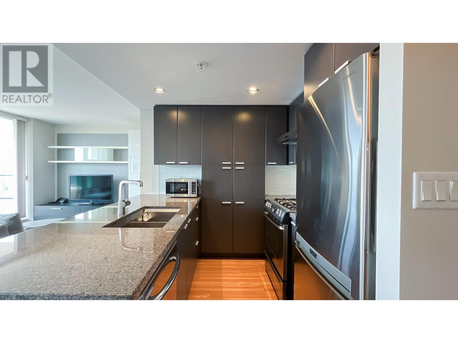 2402 2232 Douglas Road, Burnaby, British Columbia  V5C 0G9 - Photo 3 - R3022842